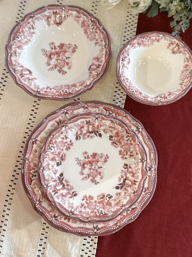 سرویس غذاخوری ۲۴ پارچه طرح VELOUR برند KOSOVA